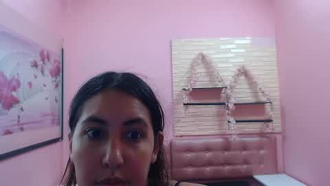 Snapshot of cassandra_ruizz chatting on 09/18/25, 07:38 573215024606 online show from 09/18/25, 07:38