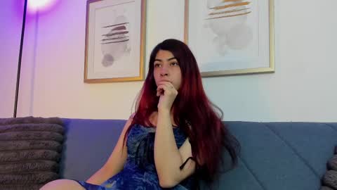 Snapshot of cassie_bloom chatting on 09/21/25, 08:21 cassie_bloom online show from 09/21/25, 08:21