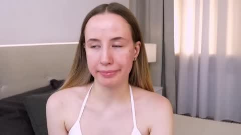 Snapshot of cassie_kelman chatting on 10/06/25, 09:34 Cassie online show from 10/06/25, 09:34