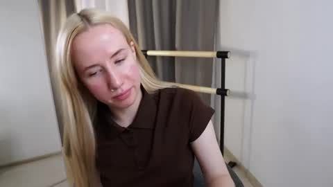 Snapshot of cassie_kelman chatting on 11/03/25, 09:05 Cassie online show from 11/03/25, 09:05