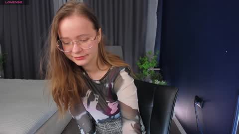 Snapshot of cassiecool chatting on 12/04/24, 09:02 assie online show from 12/04/24, 09:02