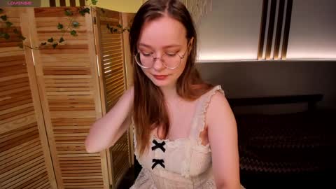 Snapshot of cassiecool chatting on 12/11/24, 08:50 assie online show from 12/11/24, 08:50