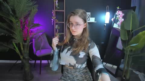 Snapshot of cassiecool chatting on 01/23/25, 11:36 assie online show from 01/23/25, 11:36