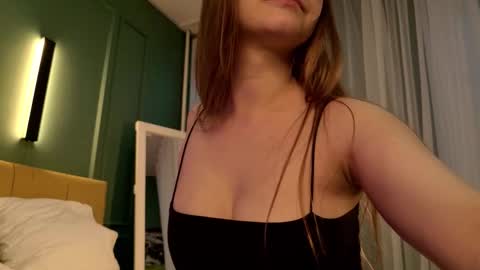 Snapshot of cassiecool chatting on 11/06/25, 12:39 assie online show from 11/06/25, 12:39