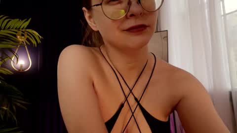 Snapshot of cassiecool chatting on 11/12/25, 12:38 assie online show from 11/12/25, 12:38