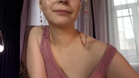 Snapshot of cassiecool chatting on 11/16/25, 12:22 assie online show from 11/16/25, 12:22