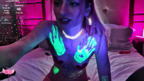 Snapshot of cassiefoxx_ chatting on 02/25/25, 10:50 Cassie online show from 02/25/25, 10:50
