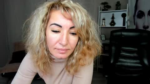 Snapshot of cassiejonas chatting on 01/10/25, 09:23 CassieJonas online show from 01/10/25, 09:23