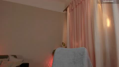 Snapshot of cassisland chatting on 12/14/24, 02:21 cassandra online show from 12/14/24, 02:21