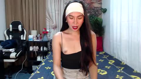 Cassy online show from 10/17/25, 01:20