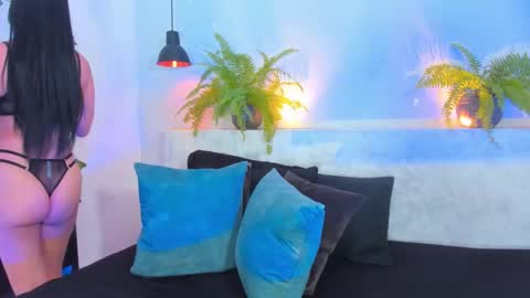 cata_gil1 online show from 10/11/25, 08:07