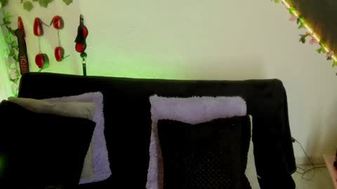 Snapshot of cata_greenn chatting on 12/02/24, 08:44 Cata green model independient online show from 12/02/24, 08:44