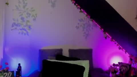 Snapshot of cata_greenn chatting on 01/22/25, 09:54 Cata green model independient online show from 01/22/25, 09:54