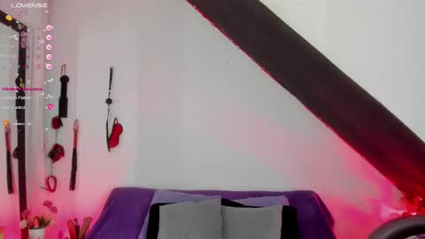 Snapshot of cata_greenn chatting on 03/11/25, 12:44 Cata green model independient online show from 03/11/25, 12:44