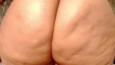 Snapshot of cataleya_0_0 chatting on 02/22/25, 01:33 Cataleya online show from 02/22/25, 01:33