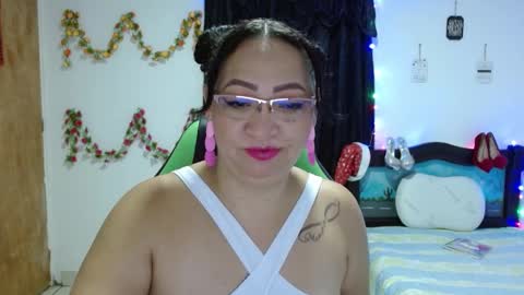 Snapshot of cataleya_ardiente1 chatting on 12/20/24, 10:05 isabel online show from 12/20/24, 10:05