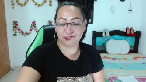 Snapshot of cataleya_ardiente1 chatting on 01/14/25, 11:16 isabel online show from 01/14/25, 11:16
