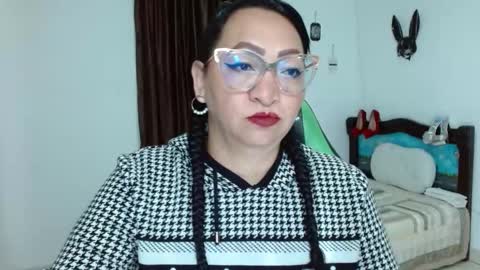 Snapshot of cataleya_ardiente1 chatting on 03/06/25, 10:20 isabel online show from 03/06/25, 10:20