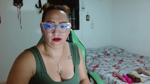 Snapshot of cataleya_ardiente1 chatting on 09/10/25, 08:25 isabel online show from 09/10/25, 08:25