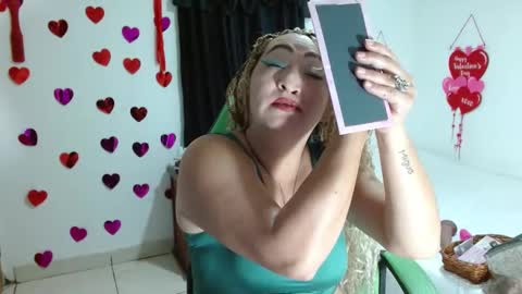 Snapshot of cataleya_ardiente1 chatting on 09/26/25, 09:13 isabel online show from 09/26/25, 09:13