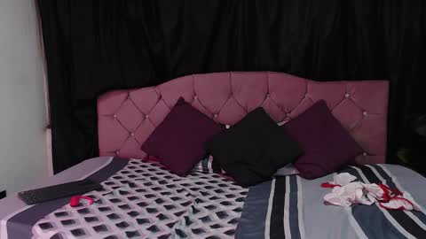 Snapshot of cataleya_divine chatting on 09/27/25, 11:04 Cata Prins online show from 09/27/25, 11:04