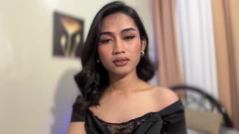 catalina2605 online show from 11/11/25, 10:59