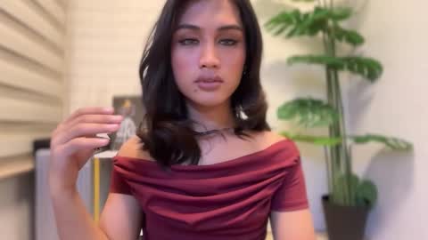 catalina2605 online show from 11/23/25, 09:14