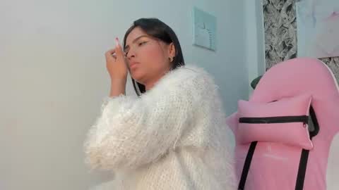 Snapshot of catalina_and_roger chatting on 12/26/24, 06:33 Cata y Roger online show from 12/26/24, 06:33