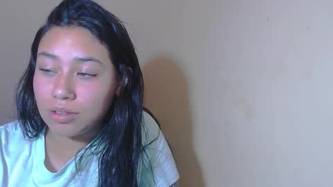 Snapshot of catalina_saenz19 chatting on 10/02/25, 12:06 Catalina Saenz online show from 10/02/25, 12:06