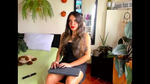 Snapshot of catalinalince chatting on 02/09/25, 05:22 Cataina Lince online show from 02/09/25, 05:22