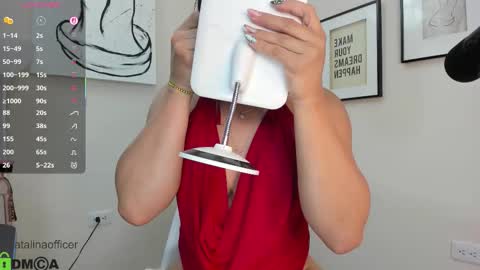 Catalina Howard Aragon online show from 11/17/25, 10:54