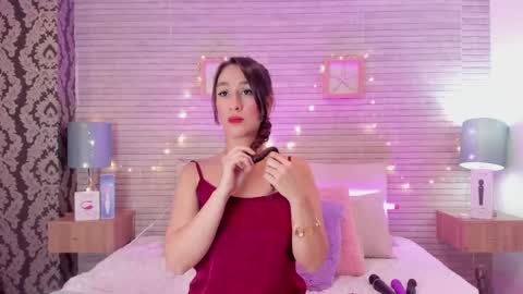 Snapshot of catalinnathompson chatting on 02/26/25, 03:41 CatalinnaThompson online show from 02/26/25, 03:41