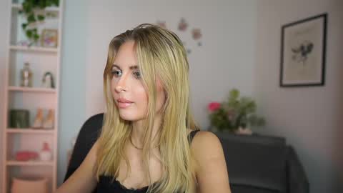 Snapshot of catecrago_ chatting on 02/27/25, 05:58 catecrago online show from 02/27/25, 05:58