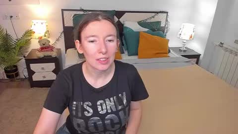 Catrin online show from 10/24/25, 08:00