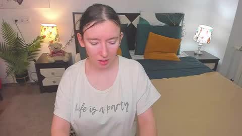 Catrin online show from 11/18/25, 03:12