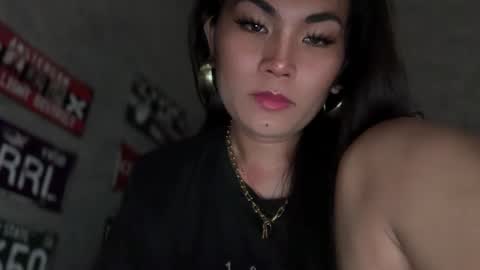 Snapshot of cathy_sanches chatting on 01/04/25, 12:49 cathy online show from 01/04/25, 12:49