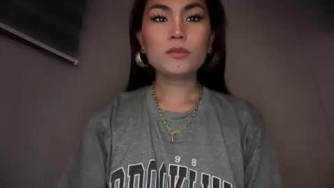 Snapshot of cathy_sanches chatting on 10/09/25, 10:35 cathy online show from 10/09/25, 10:35
