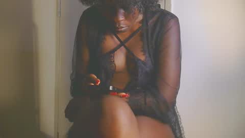 catrine online show from 10/18/25, 09:26