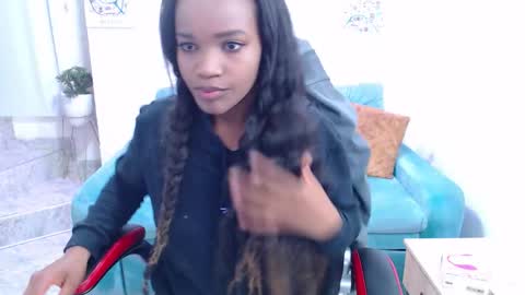 Snapshot of cattalheya chatting on 09/17/25, 12:18 Catta online show from 09/17/25, 12:18