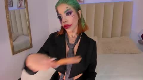 catvalentinee_ online show from 10/31/25, 11:50