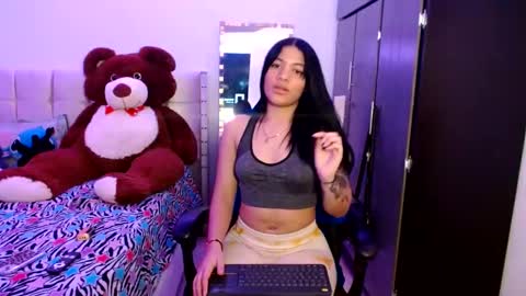 Caylinn online show from 10/10/25, 04:22