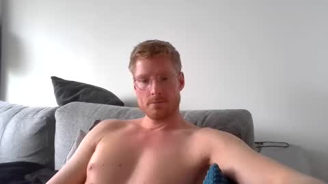 Snapshot of ccloser87 chatting on 12/27/24, 01:18 ccloser87 online show from 12/27/24, 01:18