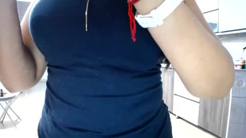 Snapshot of cecihotty4u chatting on 02/16/25, 01:58 ceci online show from 02/16/25, 01:58
