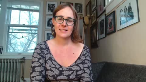 Snapshot of cecilysaintclaire chatting on 12/09/24, 04:15 Cecily Saint Claire online show from 12/09/24, 04:15