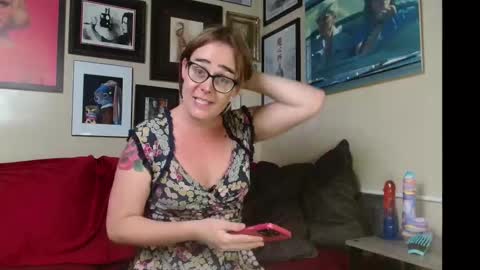 Cecily Saint Claire online show from 10/21/25, 12:17