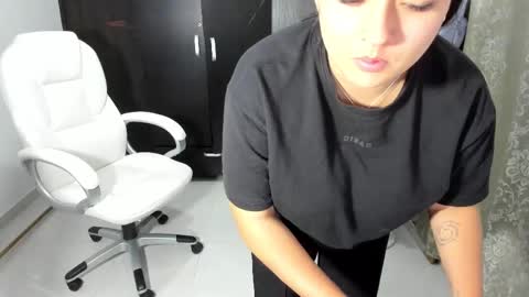 meli online show from 02/21/25, 02:39