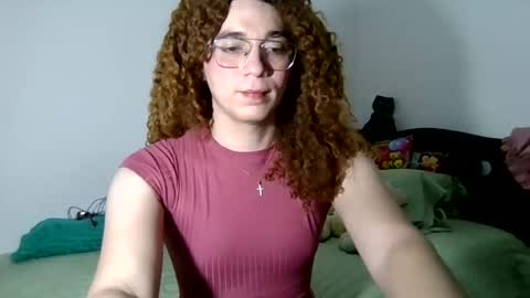 Snapshot of celessteseductora chatting on 09/12/25, 02:50 celessteseductora online show from 09/12/25, 02:50