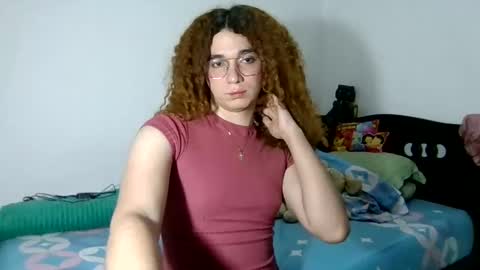 Snapshot of celessteseductora chatting on 09/20/25, 04:41 celessteseductora online show from 09/20/25, 04:41