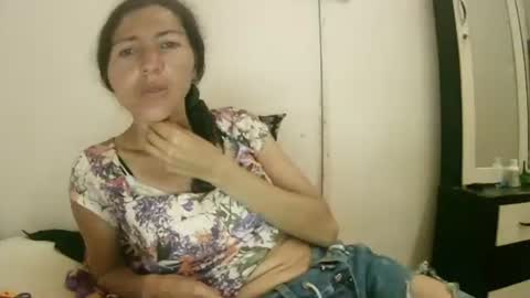 Snapshot of celeste198694 chatting on 11/28/25, 04:42 celeste198694 online show from 11/28/25, 04:42