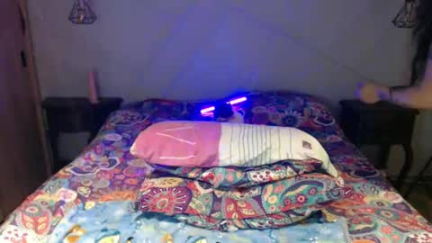 Snapshot of celeste_19sutra chatting on 01/08/25, 03:19 celeste 19sutra online show from 01/08/25, 03:19